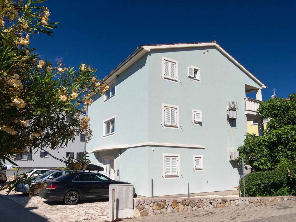 Ferienwohnung mit Balkon, Klima und Internet
