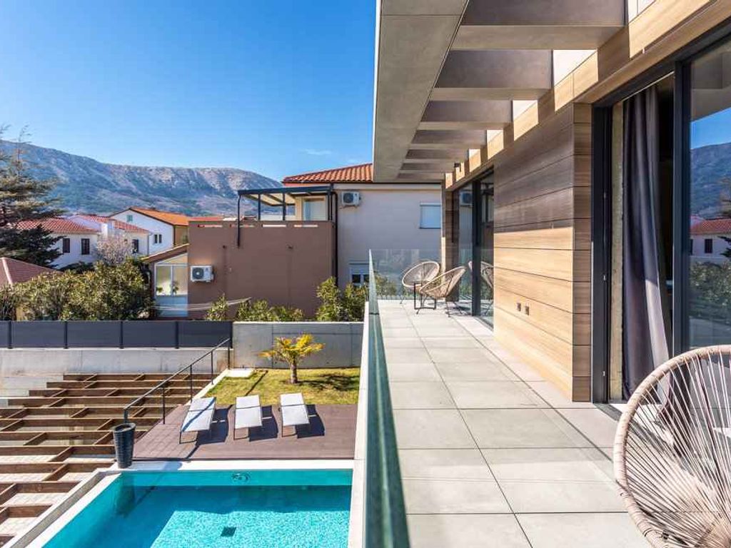 Villa mit Pool und Wellness