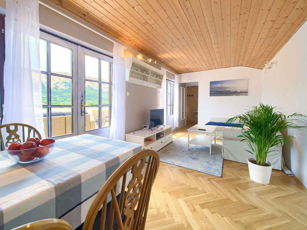 Ferienwohnung mit Balkon mit Panoramablick auf das Meer