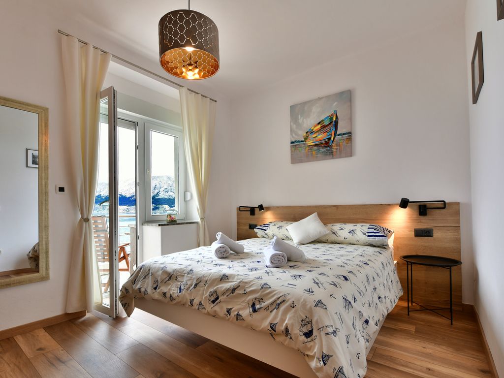 Ferienwohnung mit Balkon und Meerblick