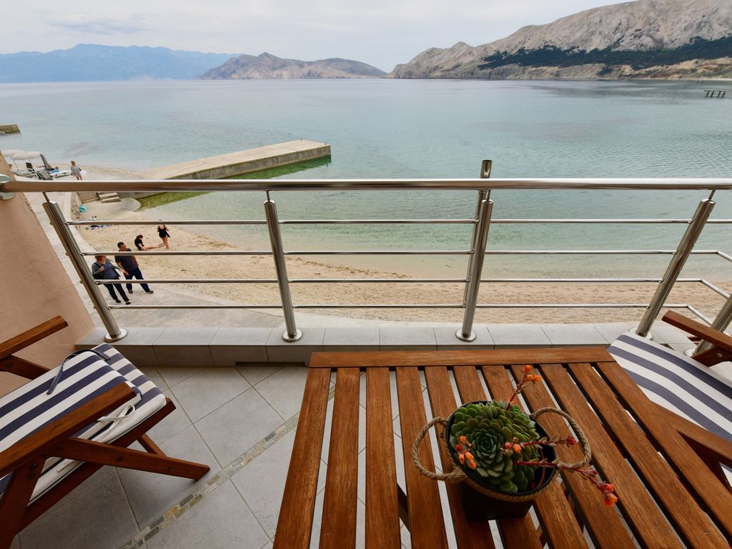 Ferienwohnung mit Balkon und Meerblick