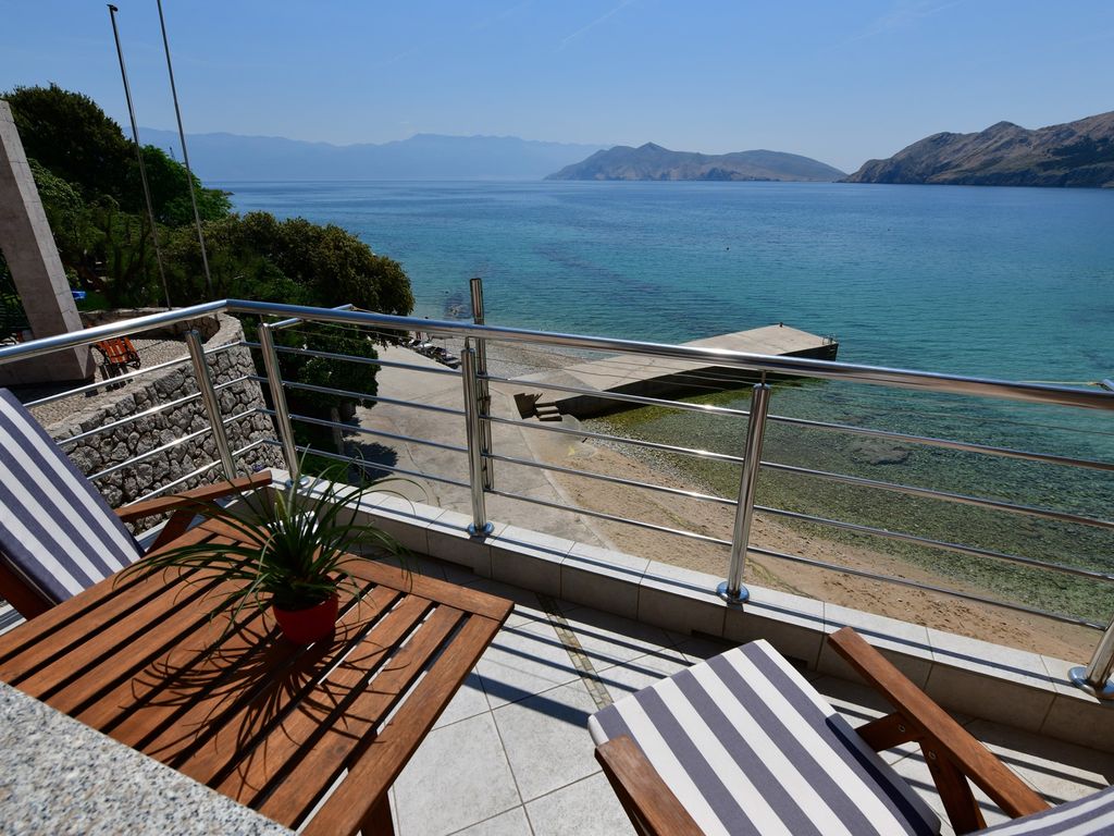 Ferienwohnung mit Balkon und Meerblick