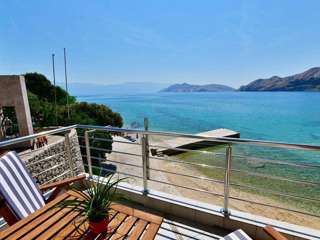 Ferienwohnung mit Balkon und Meerblick