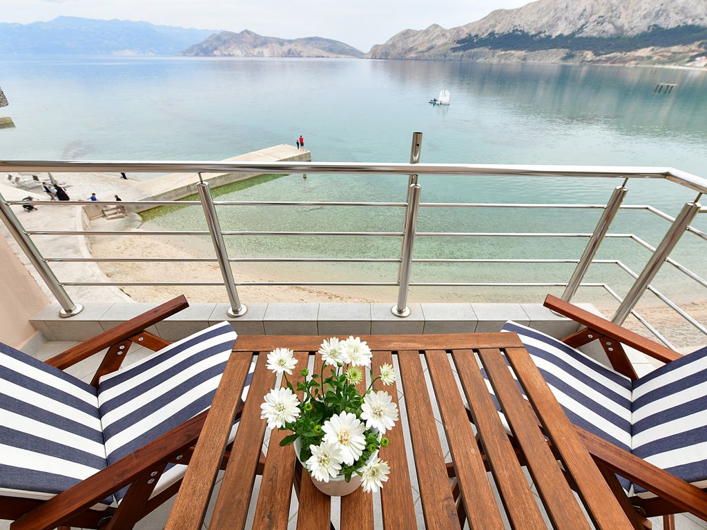 Ferienwohnung mit Balkon und Meerblick