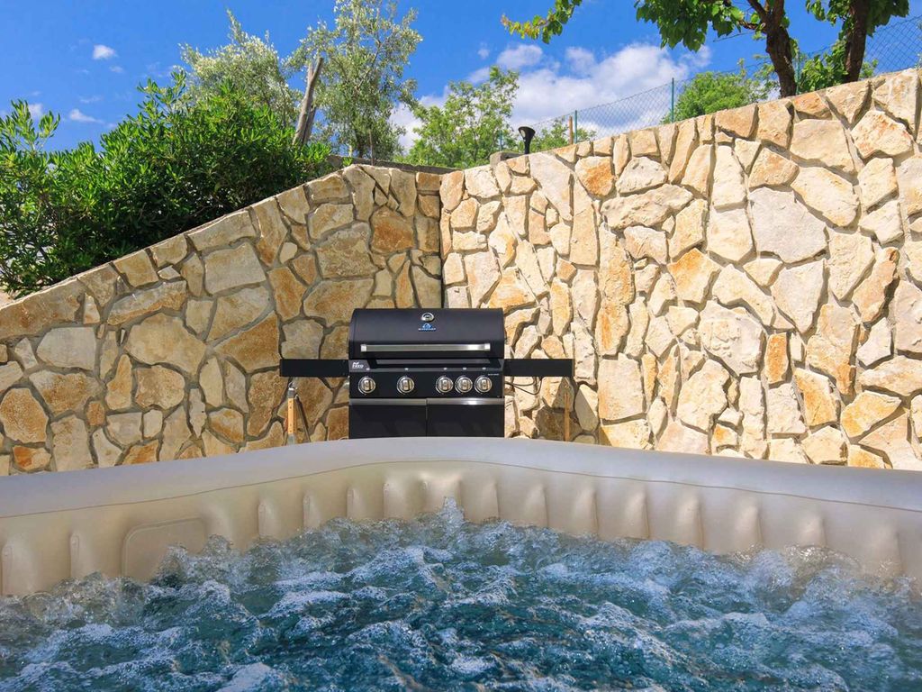 Ferienwohnung mit Whirlpool