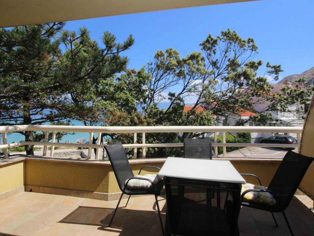 Ferienwohnung mit Balkon und Meerblick