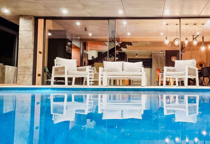 Villa mit Infinity Pool