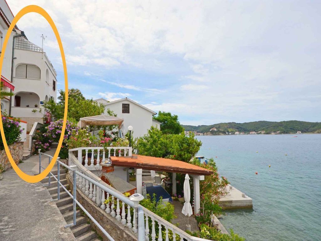 Ferienwohnung mit Klimaanlage und nur 10 M vom Meer