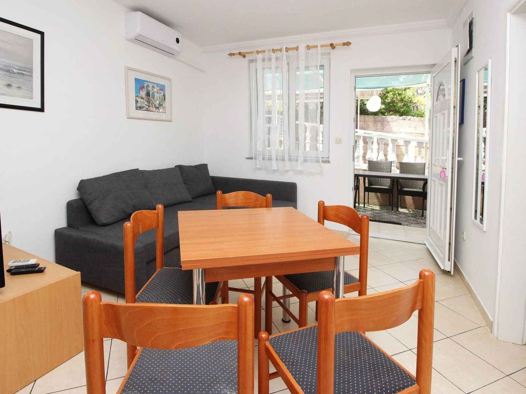 Ferienwohnung mit Klimaanlage und Terrasse