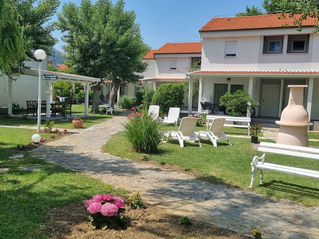 Ferienwohnung mit Terrasse in Strandnähe