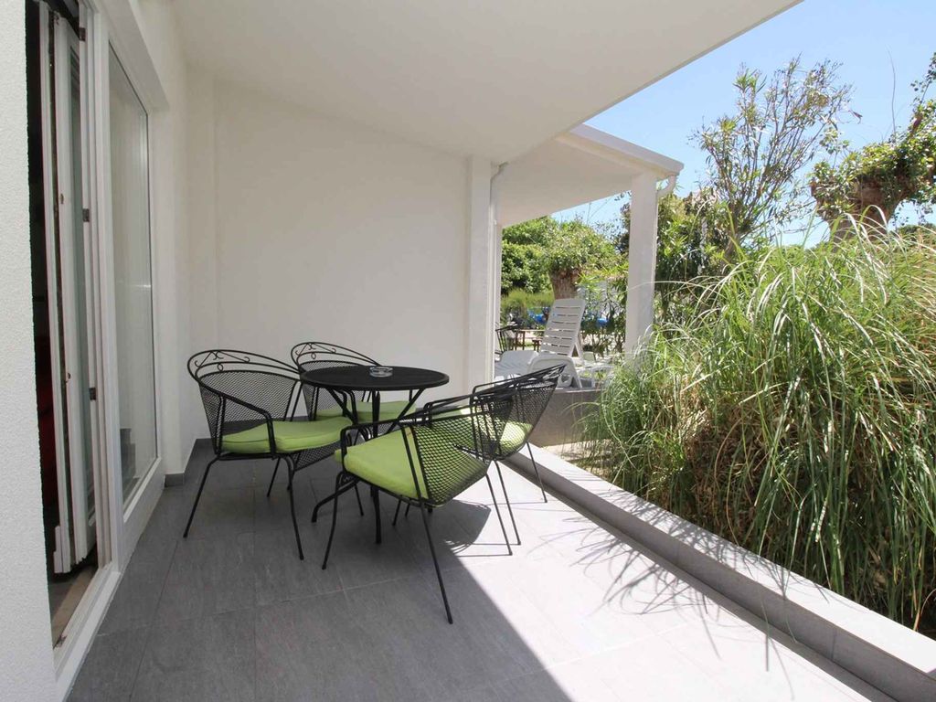 Ferienwohnung mit Terrasse in Strandnähe