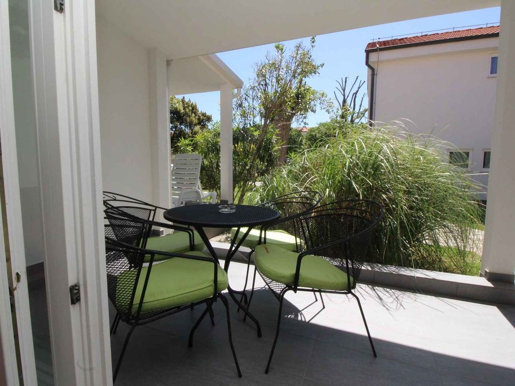 Ferienwohnung mit Terrasse in Strandnähe