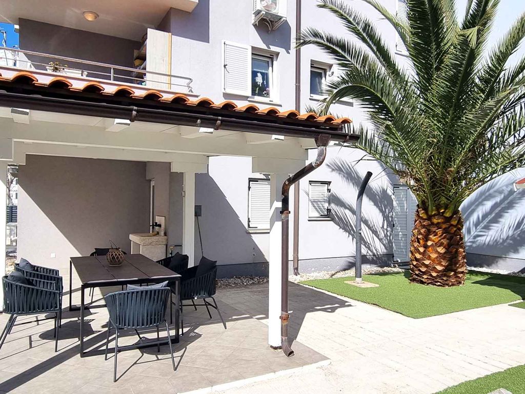 Ferienwohnung mit Terrasse und Garten zur Alleinnutzung