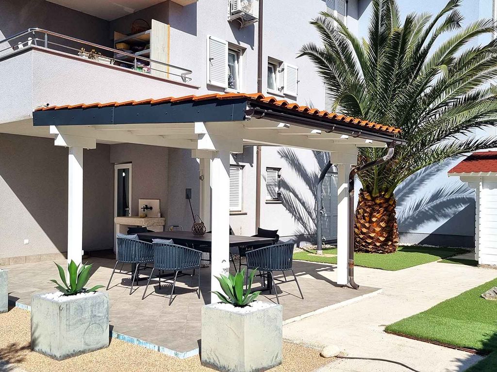 Ferienwohnung mit Terrasse und Garten zur Alleinnutzung