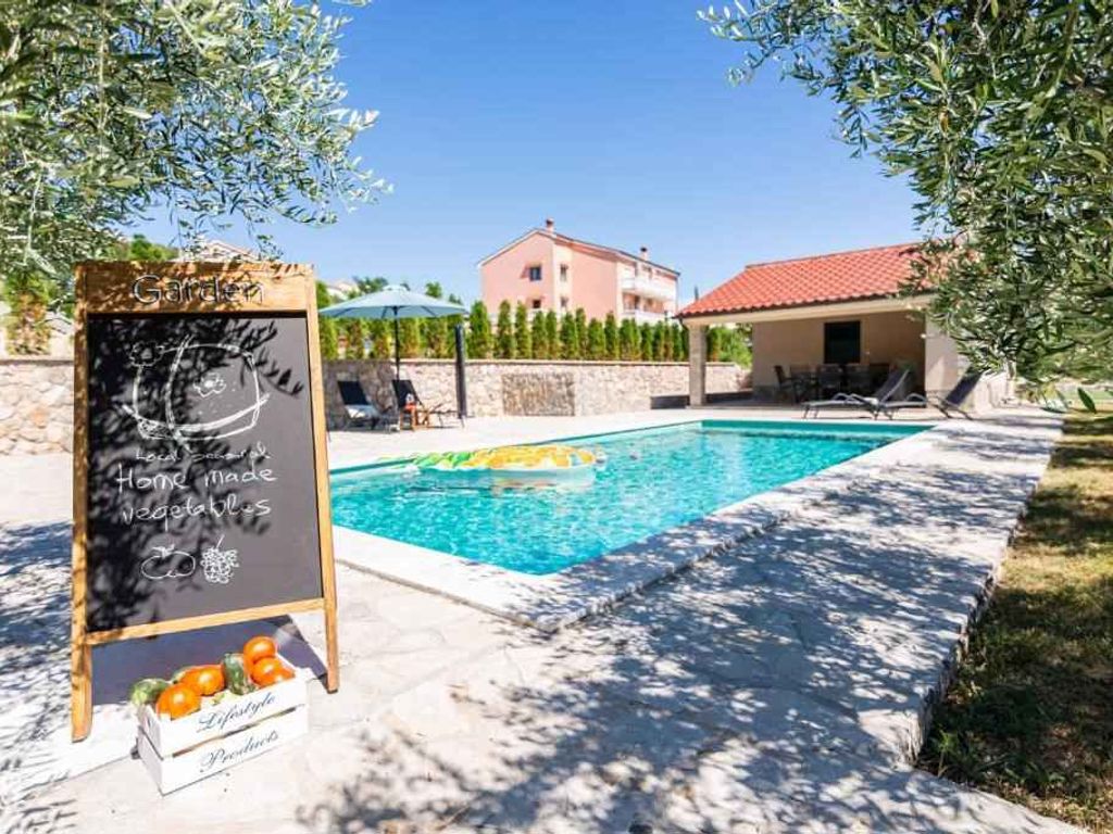 Ferienwohnung mit Pool zur gemeinsamen Nutzung
