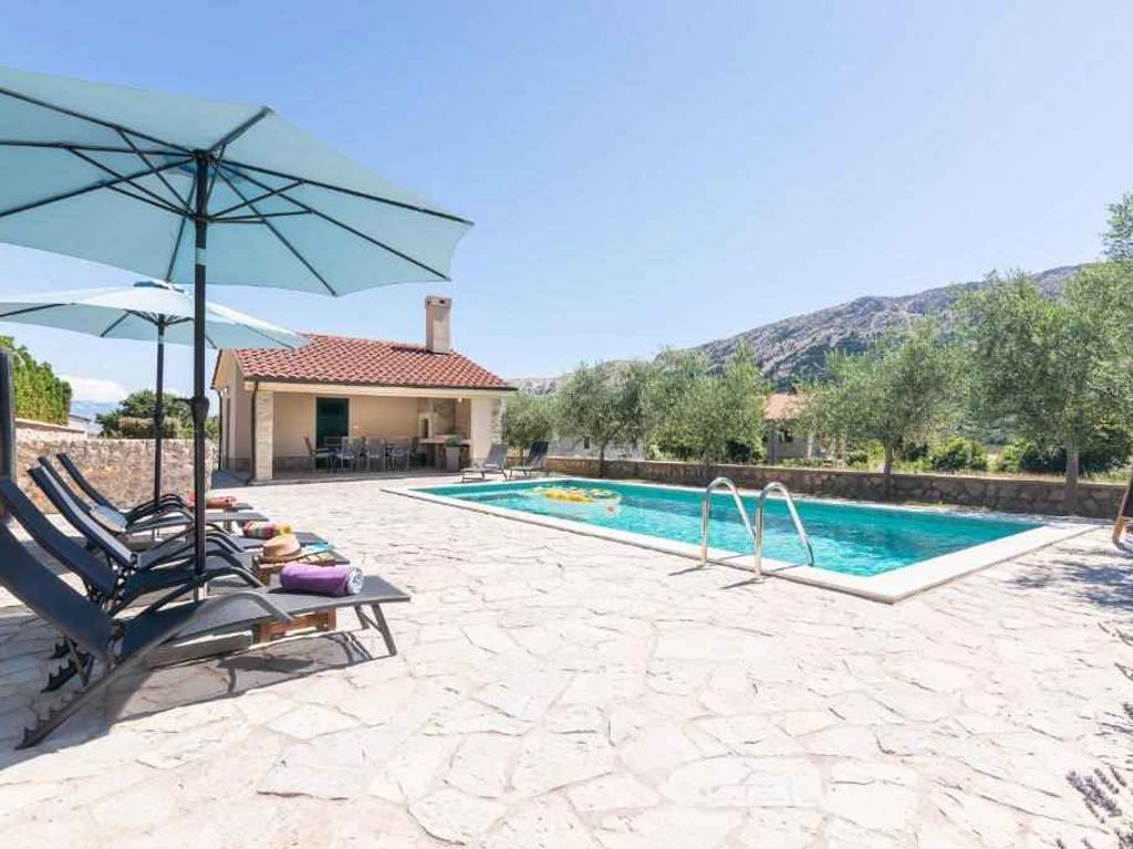 Ferienwohnung mit Pool zur gemeinsamen Nutzung