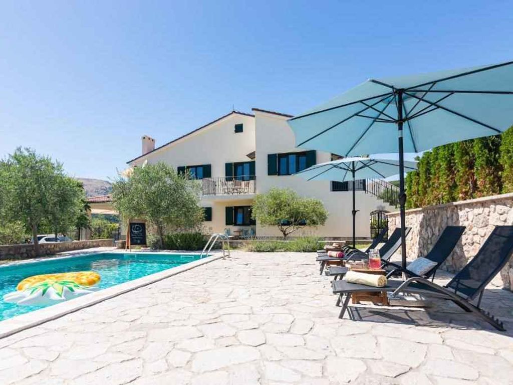 Ferienwohnung mit Pool zur gemeinsamen Nutzung