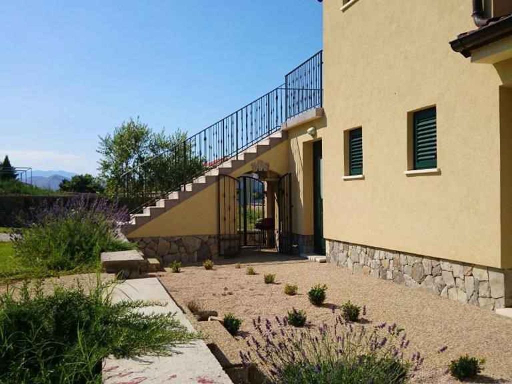 Ferienwohnung mit Pool zur gemeinsamen Nutzung