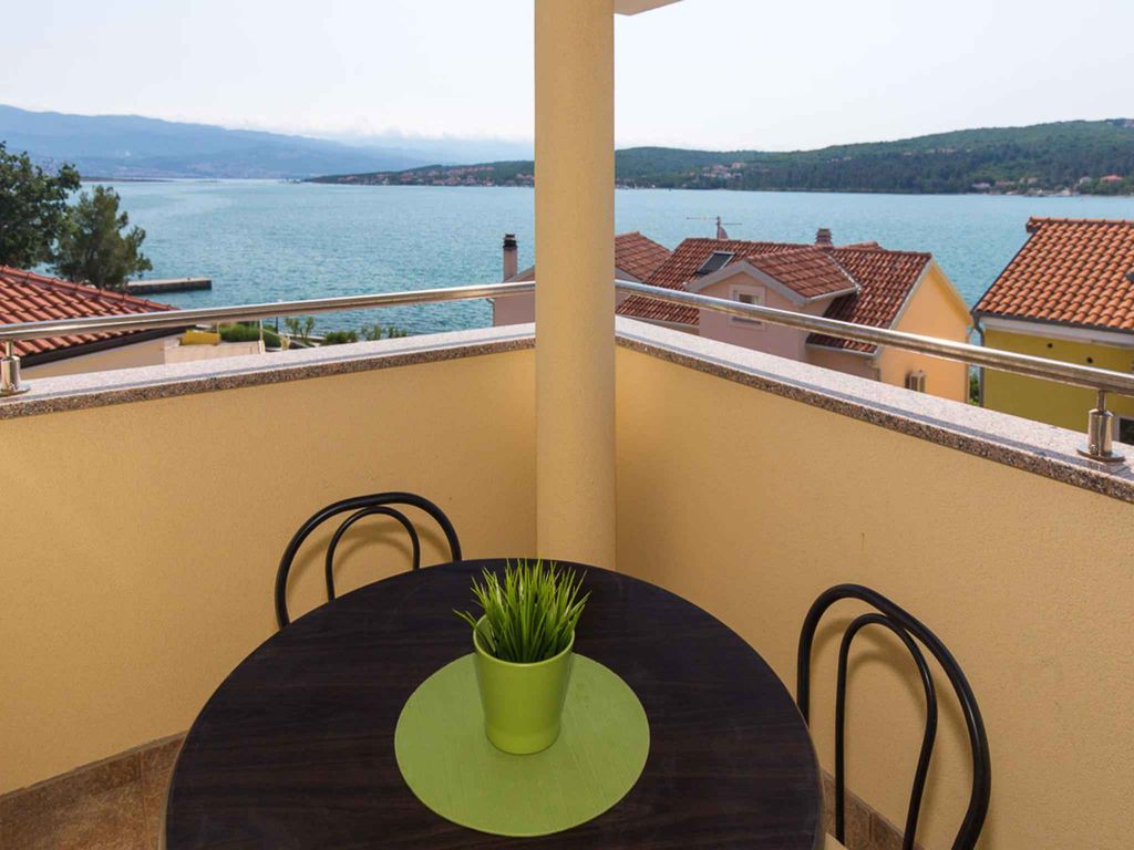 Ferienwohnung mit Klimaanlage und Meerblick in Strandnähe