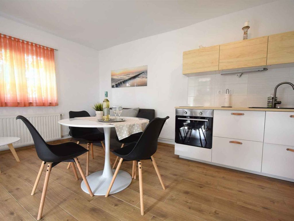 Ferienwohnung mit Balkon und Klimaanlage