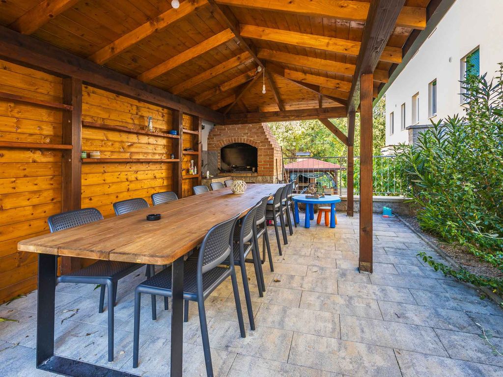 Ferienwohnung mit Balkon und Grill