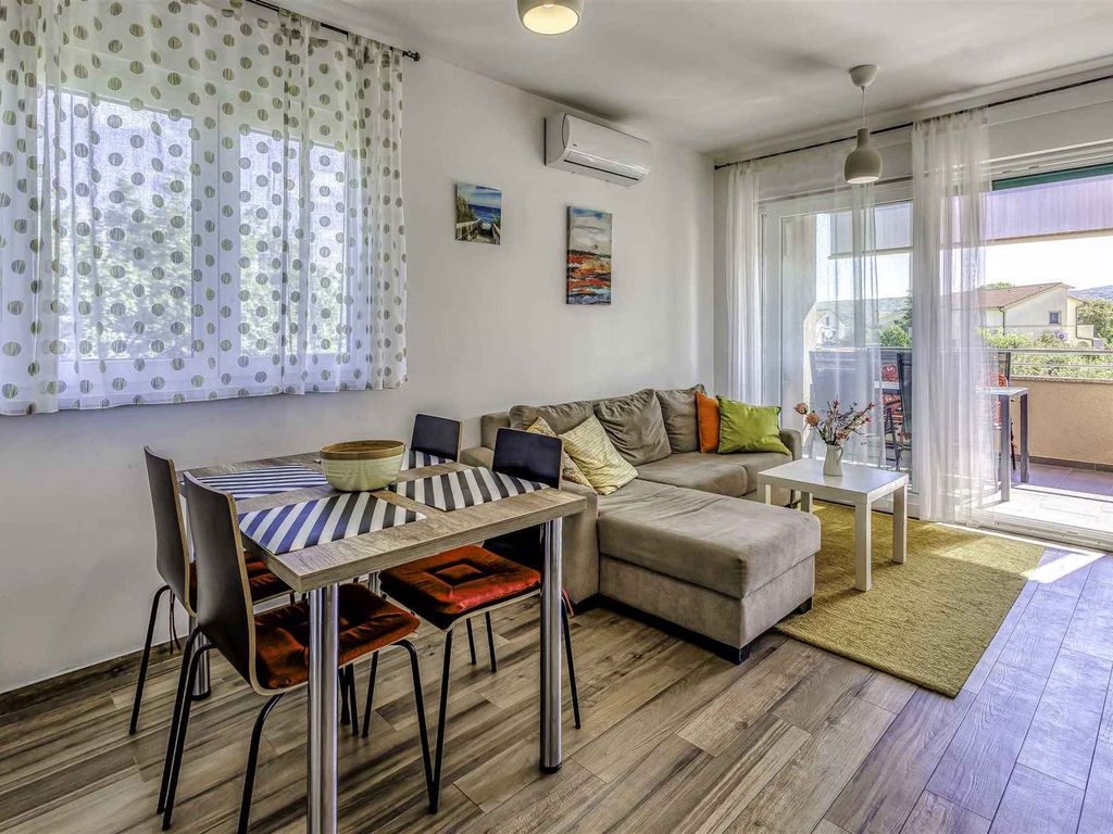 Ferienwohnung mit Balkon und Klimaanlage
