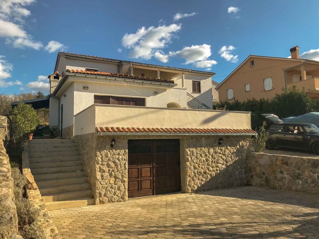 Ferienwohnung mit Terrasse mit Blick auf das Meer, klimatisiert, im 1. Stock