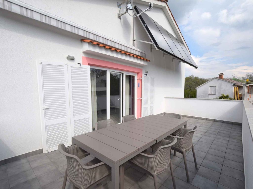 Ferienwohnung mit Klimaanlage und Balkon