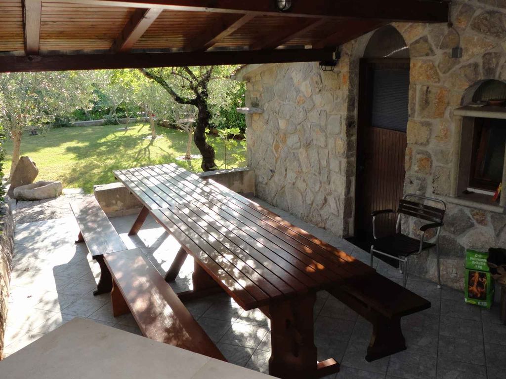 Ferienwohnung mit Balkon, Grill, Garten und WLAN