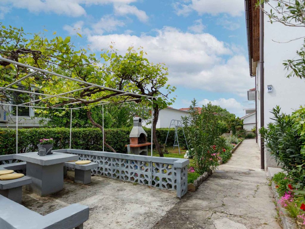 Ferienwohnung with air conditioning and internet access