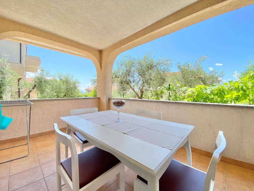 Ferienwohnung mit Grill und Hof zur Mitbenutzung