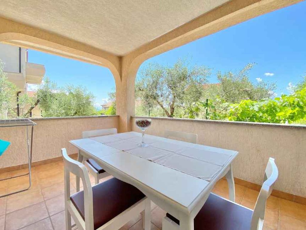 Ferienwohnung mit Grill und Hof zur Mitbenutzung