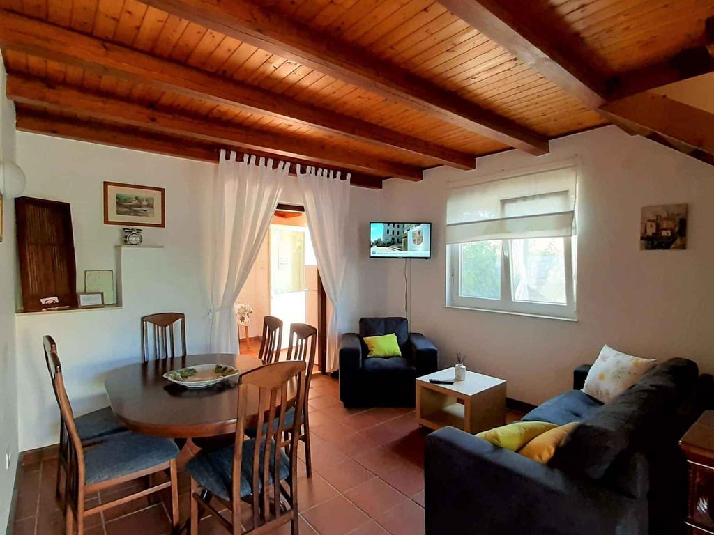 Ferienhaus mit Swimmingpool und Grillterrasse