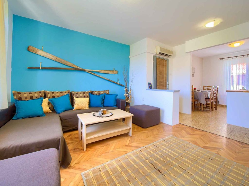 Ferienwohnung mit Klimaanlage, Balkon und Grillmöglichkeit