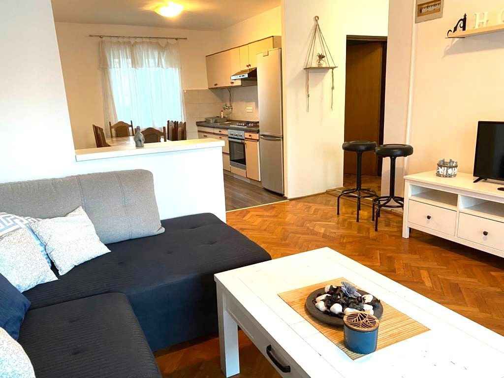 Ferienwohnung mit Klimaanlage, Terrasse und Grillmöglichkeit