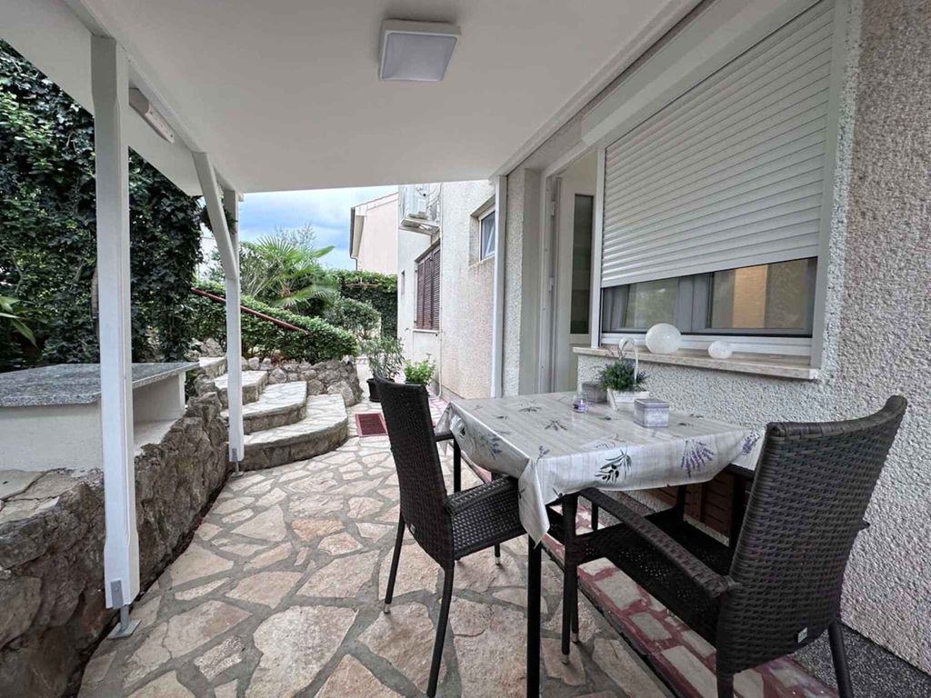 Studio mit Terrasse und Klimaanlage