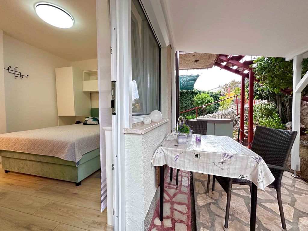 Studio mit Terrasse und Klimaanlage