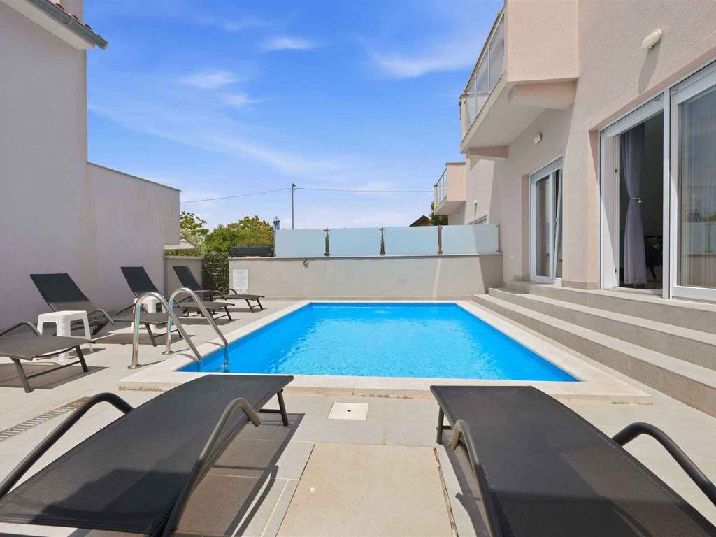 Ferienhaus mit Pool und Kilmaanlage