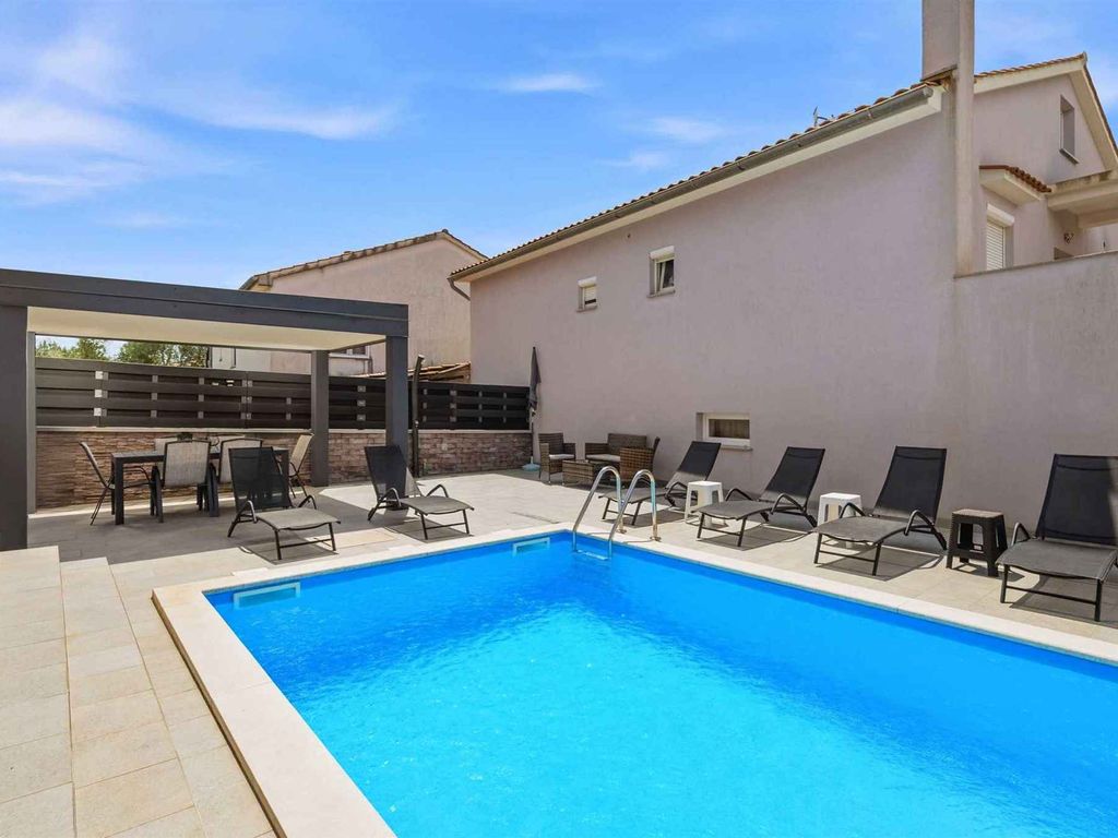 Ferienhaus mit Pool und Kilmaanlage
