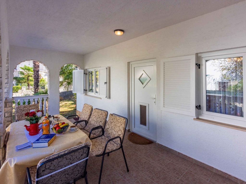 Ferienwohnung mit Terrasse und Grill