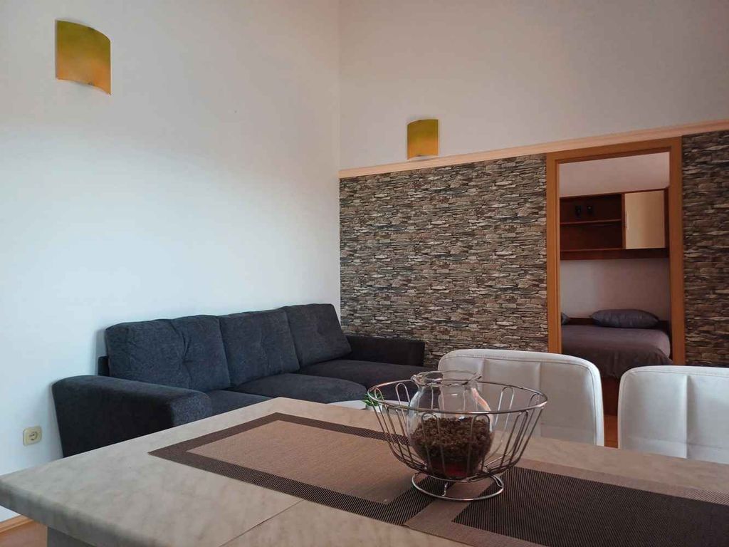 Ferienwohnung mit Klimaanlage und Balkon