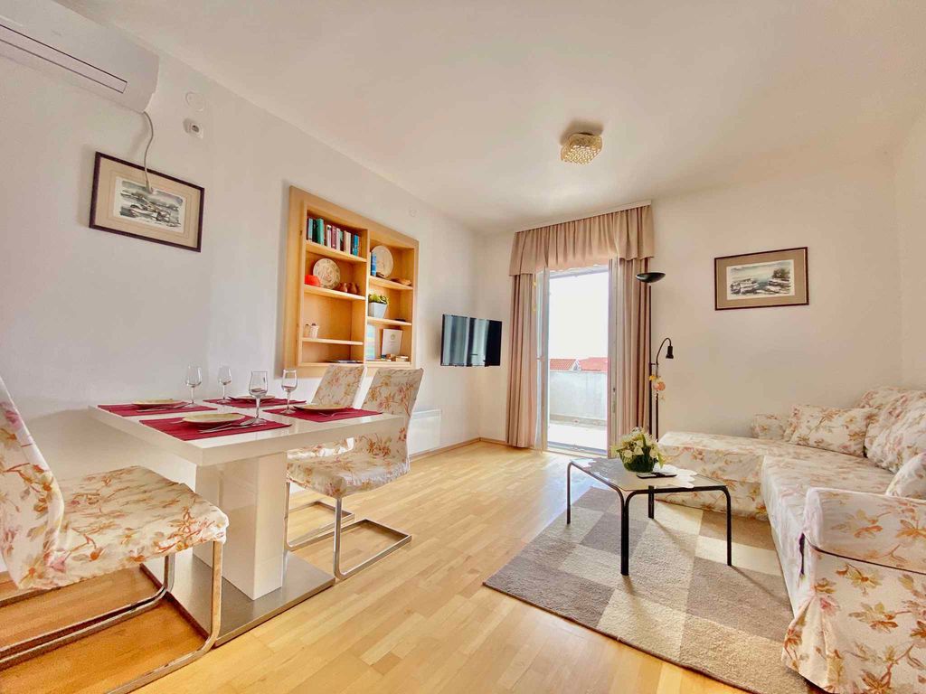 Ferienwohnung mit Klimaanlage und Waschmaschine