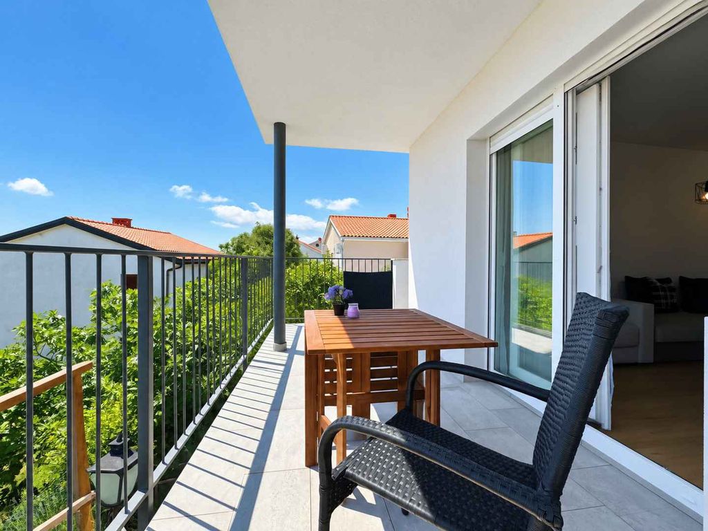 Ferienwohnung mit Klimaanlage und Balkon