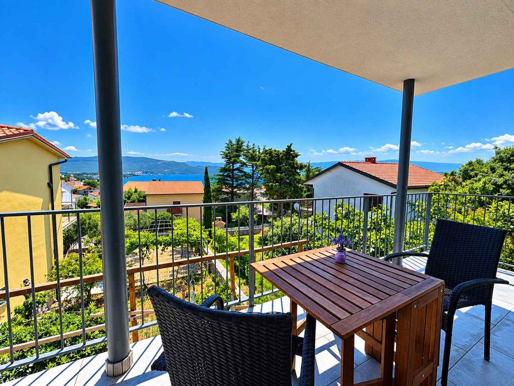 Ferienwohnung mit Klimaanlage und Balkon
