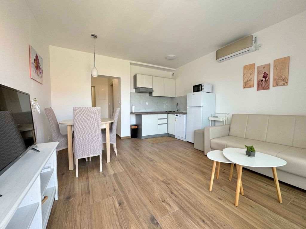 Ferienwohnung mit Klimaanlage und Balkon