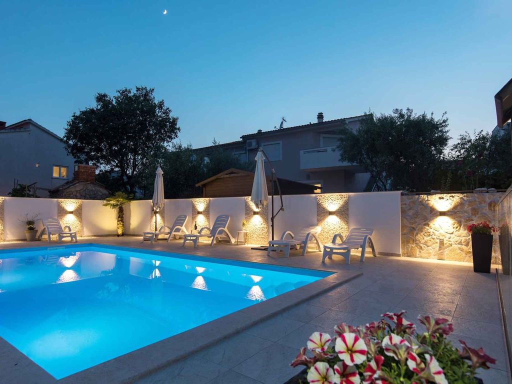 Ferienwohnung mit beheizbarem Salzwasserpool
