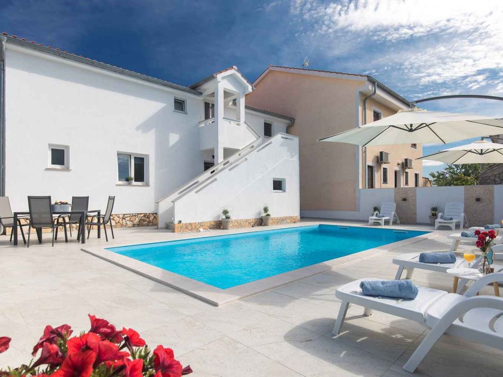 Ferienwohnung mit beheizbarem Salzwasserpool