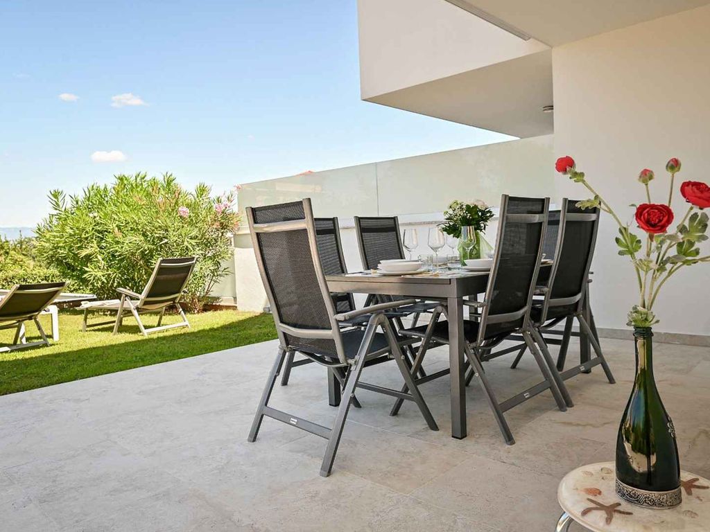 Ferienwohnung mit Terrasse und Klimaanlage