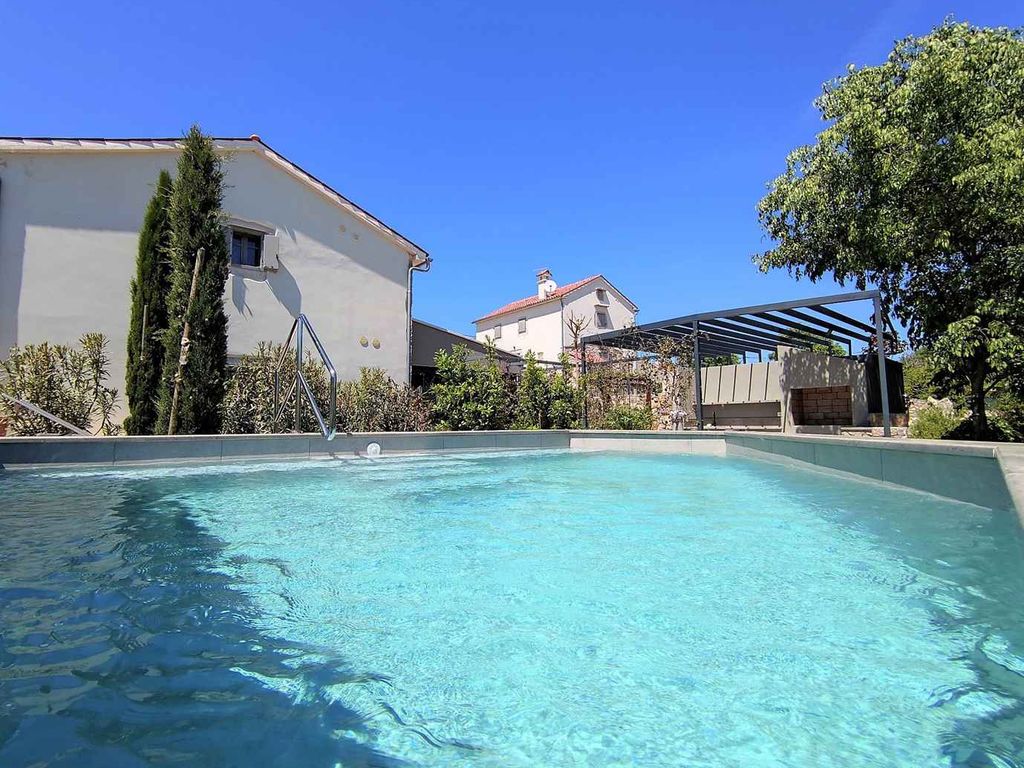 Villa mit Klimaanlage und Pool