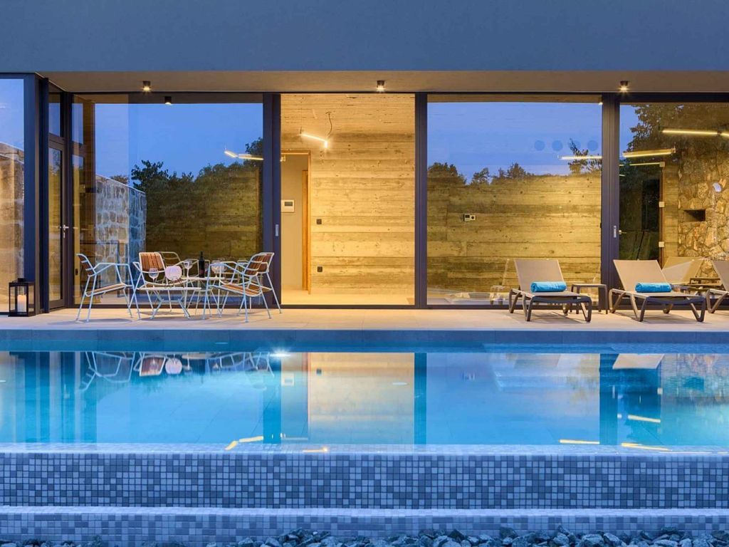 Villa mit Pool
